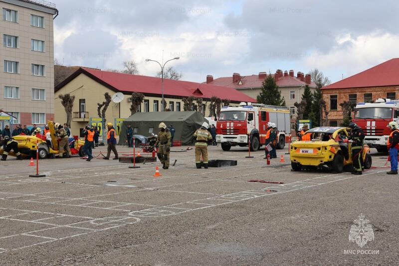 В-Самаре-прошли-масштабные-соревнования-Приволжского-федерального-округа-по-ликвидации-ДТП