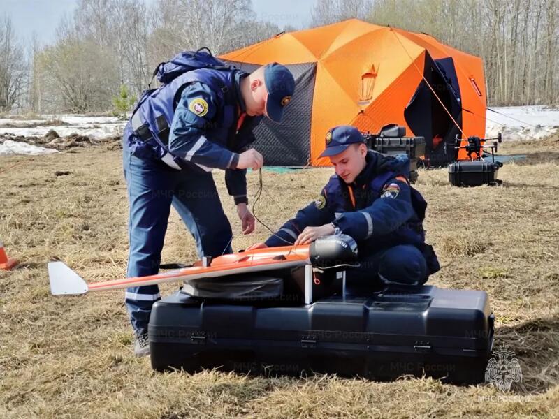 Операторы-беспилотников-Центра-«Лидер»-МЧС-России-улучшили-навыки-взаимодействия-со-спасателями