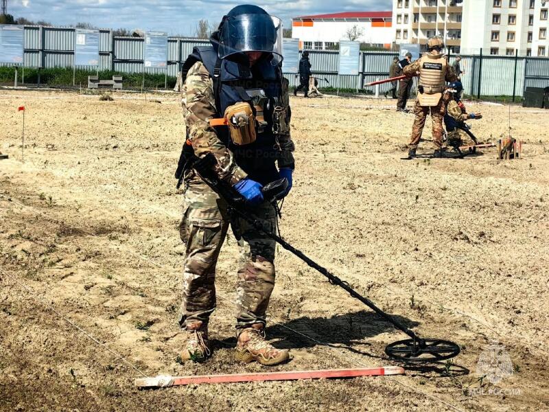 В-Донском-спасательном-центре-завершилось-слаживание-пиротехников-МЧС-России