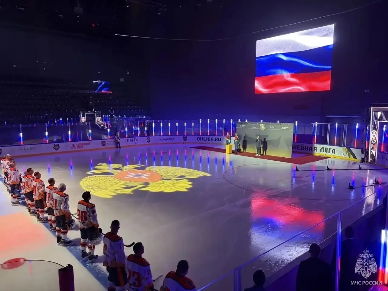 Триумф-спасателей-на-льду:-Сборная-МЧС-России-–-чемпион-Офицерской-хоккейной-лиги