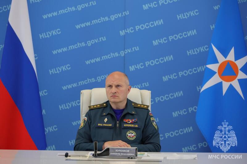 Александр-Куренков-дал-старт-деловой-игре-по-ликвидации-ЧС-в-Арктике