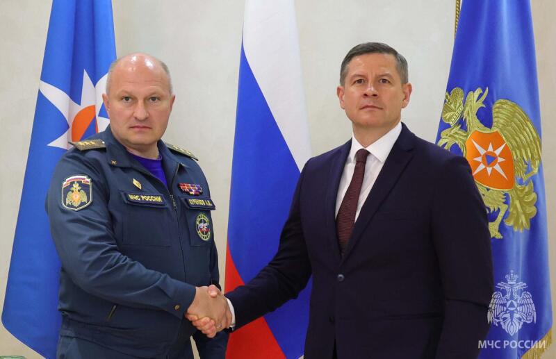 Глава-МЧС-России-провел-рабочую-встречу-с-врио-губернатора-Брянской-области