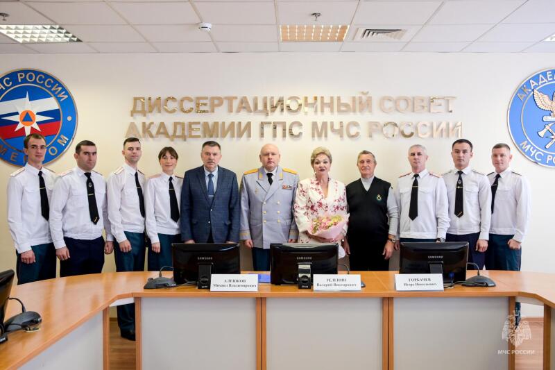 В-Академии-ГПС-МЧС-России-состоялся-выпуск-адъюнктов-очной-формы-обучения