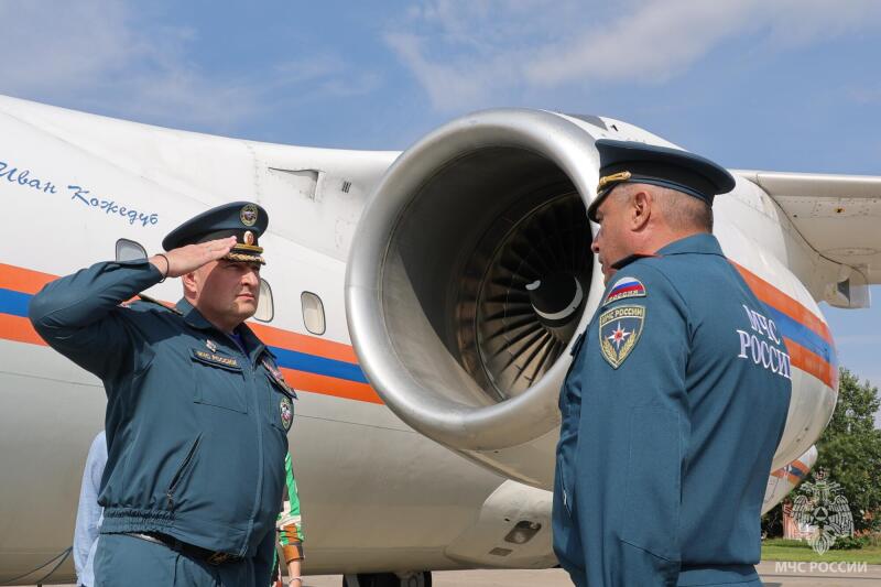 Глава-МЧС-России-Александр-Куренков-прибыл-в-Казань