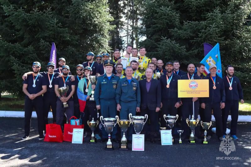 В-Северной-Осетии-наградили-победителей-пятиборья-спасателей-«Кубок-Кавказа»