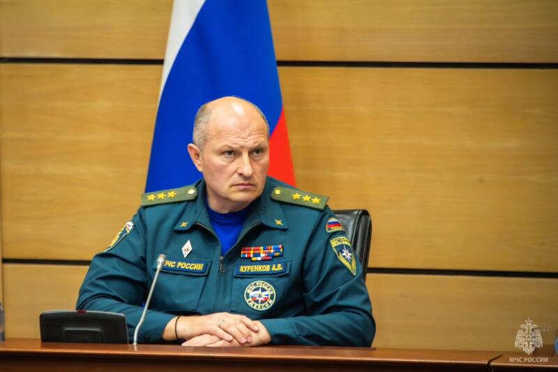 Александр-Куренков-обсудил-с-руководителями-подразделений-ФПС-актуальные-вопросы-службы