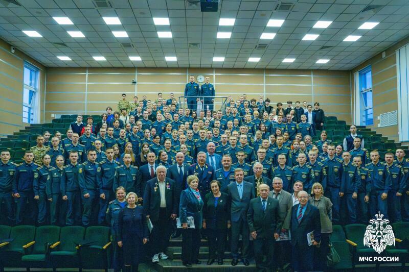 В-Санкт-Петербургском-университете-ГПС-МЧС-России-обсудили-актуальные-вопросы-безопасности-в-рамках-xviii-международной-конференции-«Сервис-безопасности»