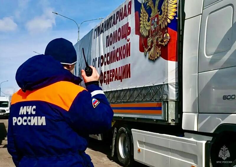 Депутаты-Государственной-Думы-и-МЧС-России-создают-щит-для-гуманитарных-конвоев:-военнослужащие-спасательных-воинских-формирований-получат-право-применять-оружие